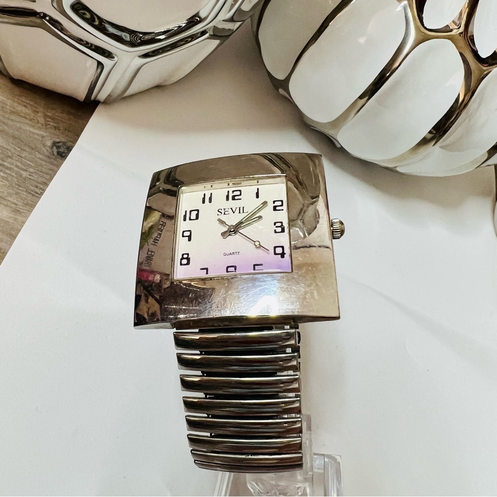Silver Sevil Watch - Picture 3 of 9